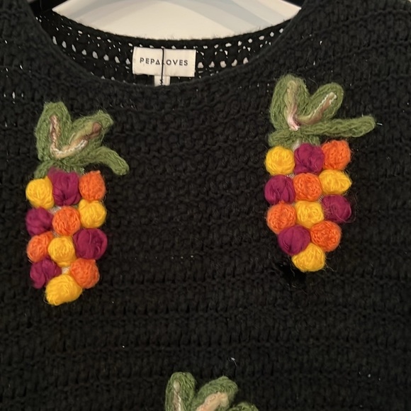 Pepaloves sweater size small NWT - Picture 2 of 3